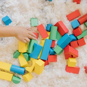 Elm Mart Melissa & Doug Wooden Building Blocks Set - 100 Blocks in 4 Colors and 9 Shapes - FSC Certified