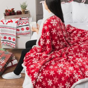 Elmmart PAVILIA Premium Christmas Sherpa Throw Blanket | Red Snowflake Decoration, Fleece, Plush, Warm, Cozy Reversible Microfiber Holiday Blanket 50 x 60