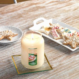 Elmmart Yankee Christmas Candle Cookie Scented, Classic 22oz Large Jar Single Wick Candle, Over 110 Hours of Burn Time, Perfect for Holiday Gifting and Celebration